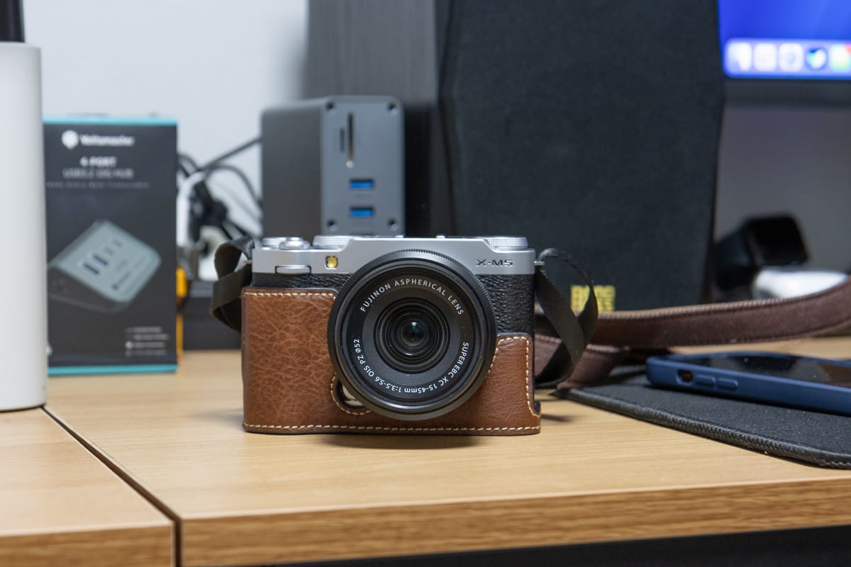 FUJIFILM X-M5